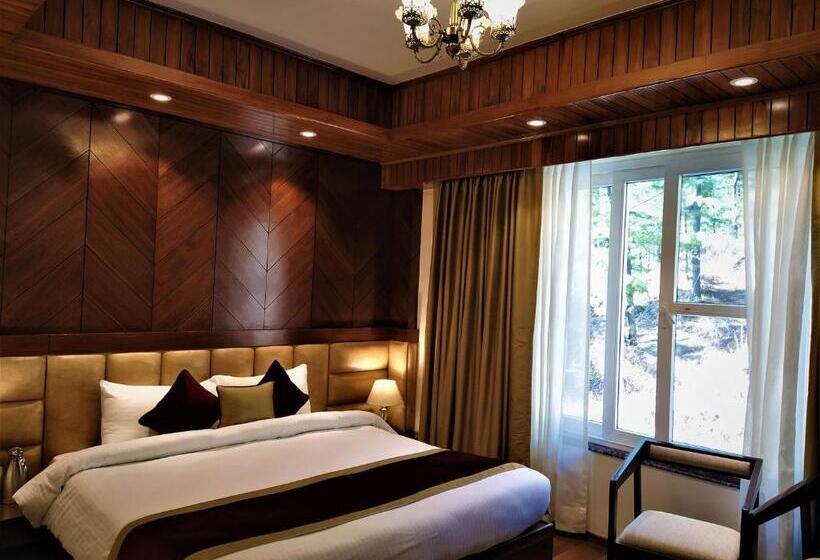 Classic Room with Views, The Retreat Mashobra, Shimla
