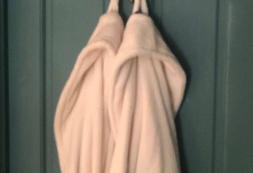 اتاق لوکس, Villa Dallavalle