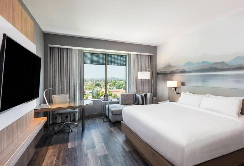 חדר סטנדרט עם מיטת קינג, Courtyard By Marriott Los Angeles Monterey Park