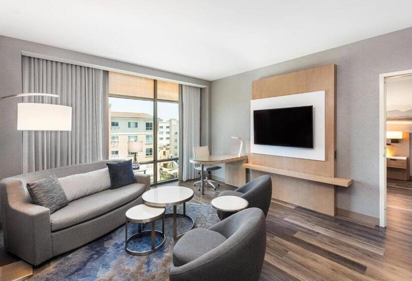 스위트, Courtyard By Marriott Los Angeles Monterey Park