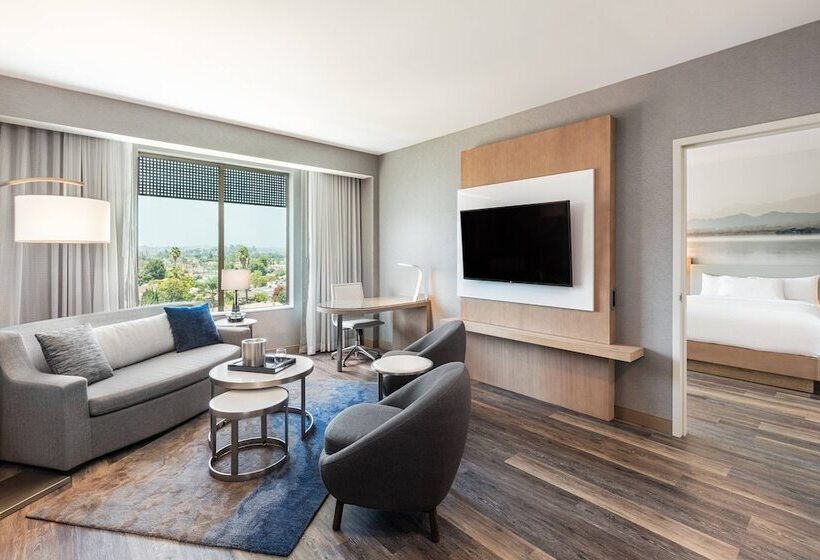 스위트, Courtyard By Marriott Los Angeles Monterey Park