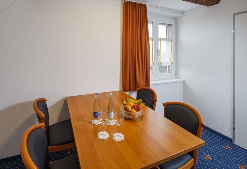 家庭间, Historische Residenz Lindeneck