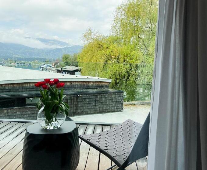 디럭스 룸 호수 전망, Scalaria Sunset Wing