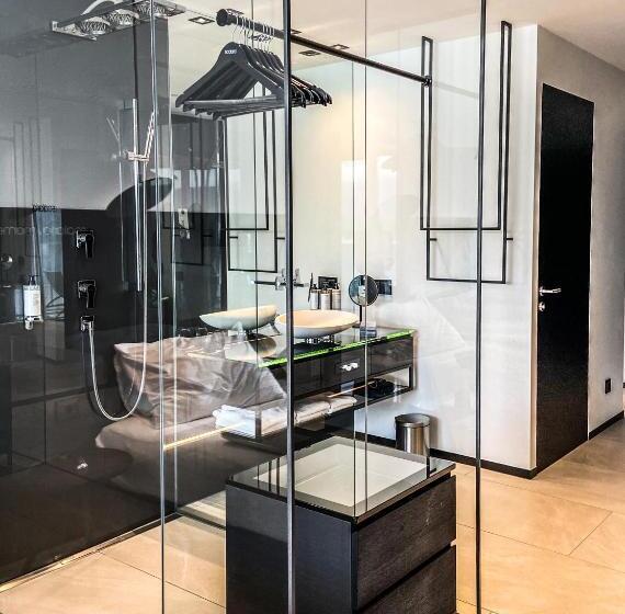 디럭스 스위트, Scalaria Sunset Wing