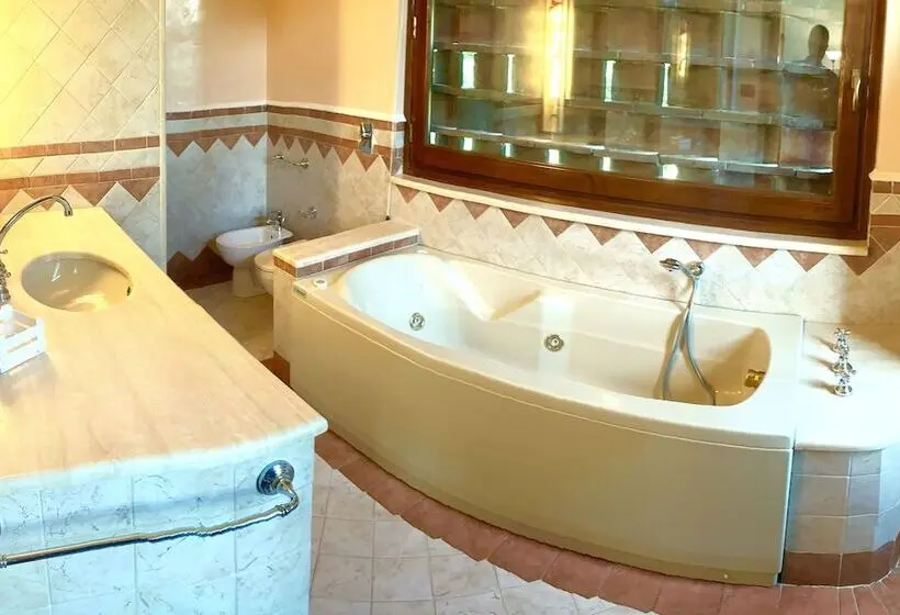 バスタブ付きスタンダードルーム, B&b La Fornace Del Sole