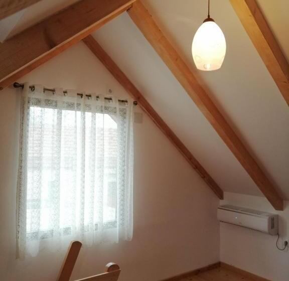 استودیو استاندارد با چشمانداز باغ, Balabani Local Stay