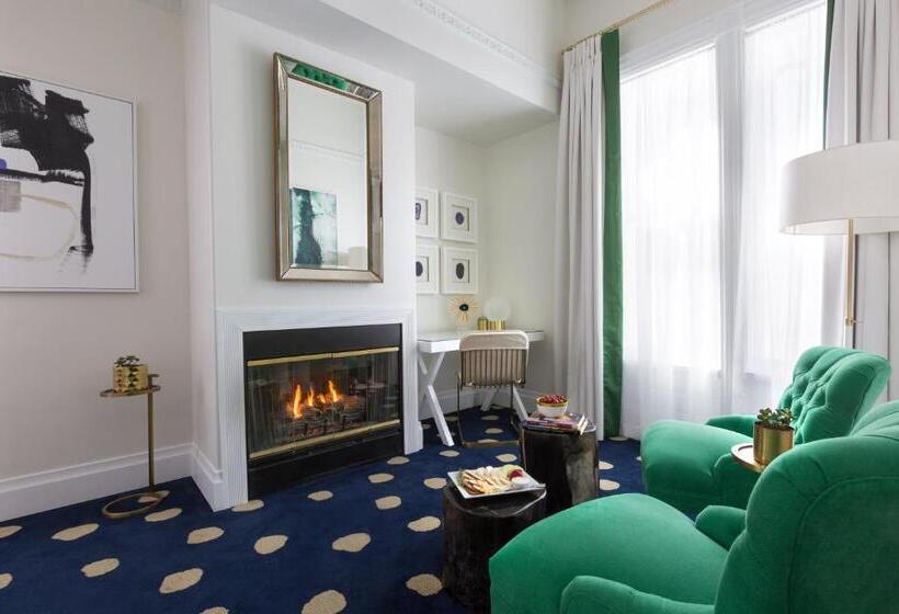 جناح ديلوكس, The White House Napa Valley