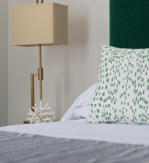 غرفة ديلوكس مزودة بشرفة, The White House Napa Valley