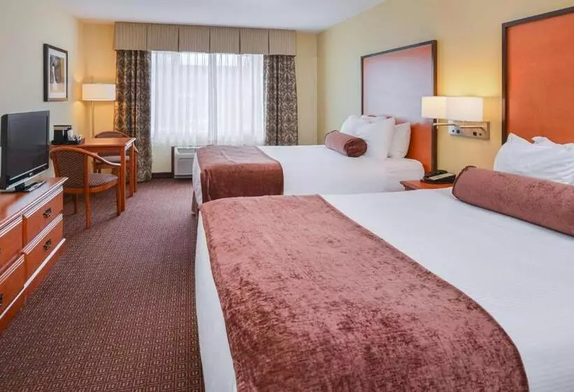スイート, Best Western Cascade Inn & Suites