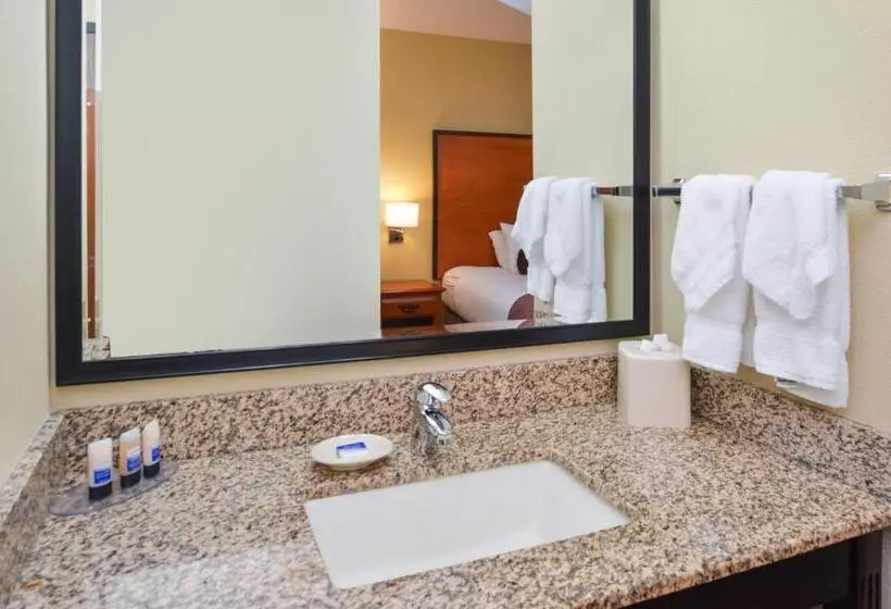 スイート, Best Western Cascade Inn & Suites