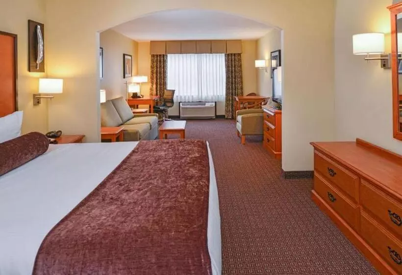 キングサイズベッドのスイートルーム, Best Western Cascade Inn & Suites
