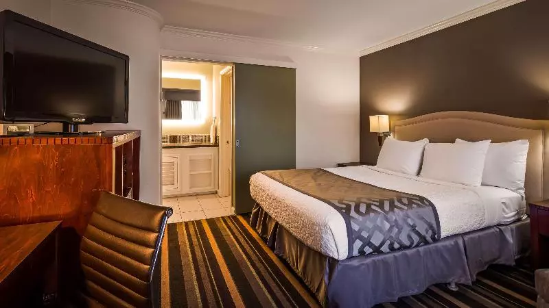 اتاق استاندارد با تخت بزرگ برای معلولان, Best Western Plus Riviera