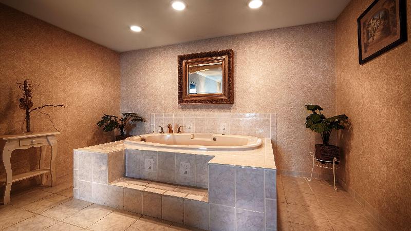 스위트 킹사이즈 침대, Best Western Westgate Inn