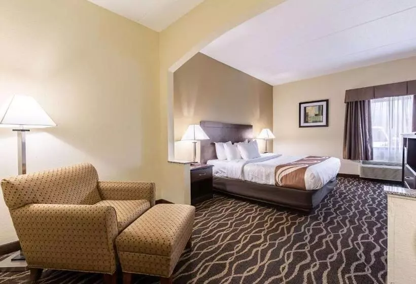 سوئیت با تخت بزرگ, Quality Inn & Suites Southport