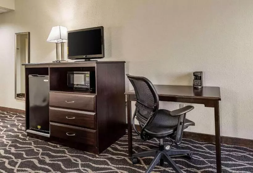 اتاق استاندارد برای معلولان, Quality Inn & Suites Southport