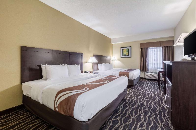 جناح سرير كينج, Quality Inn & Suites Southport