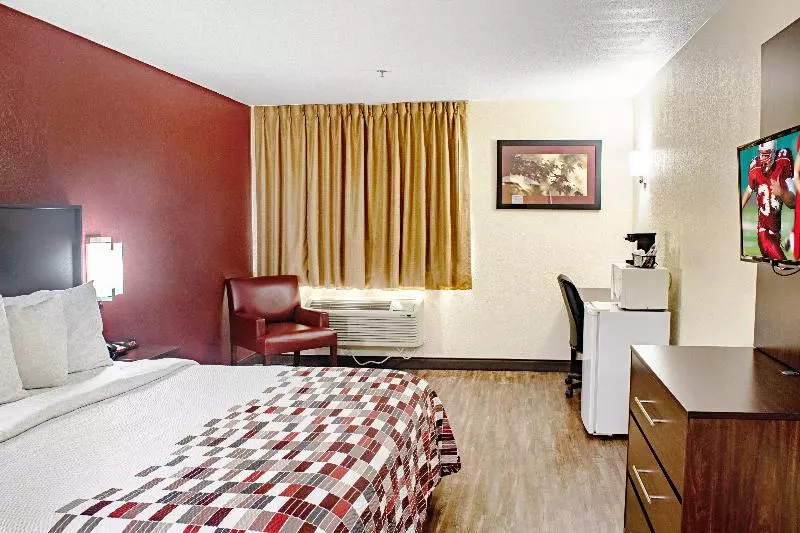 キングサイズベッドのスーペリアルーム, Red Roof Inn & Suites Middletown  Franklin