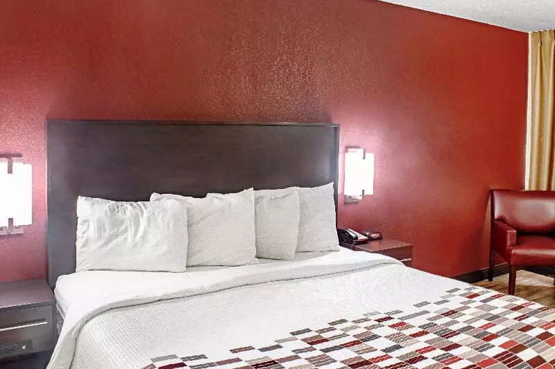 キングサイズベッドのスーペリアルーム, Red Roof Inn & Suites Middletown  Franklin