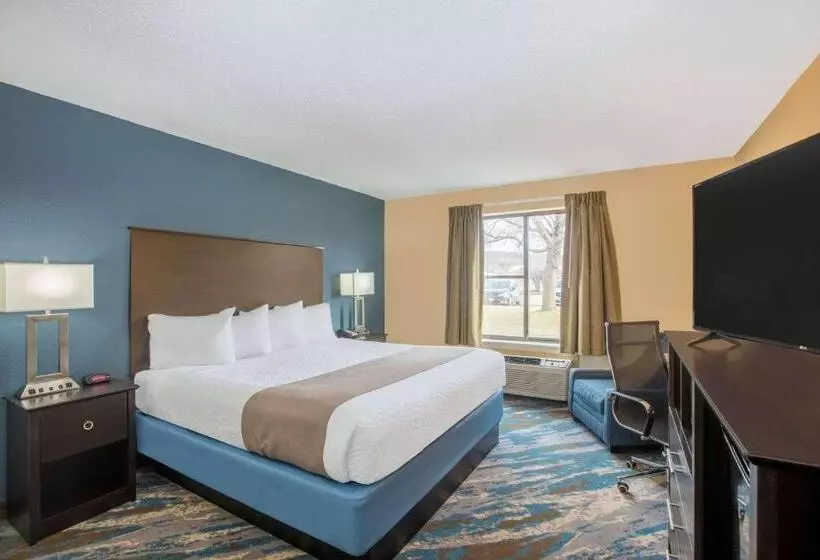 キングサイズベッドのスイートルーム, Americinn By Wyndham Prairie Du Chien