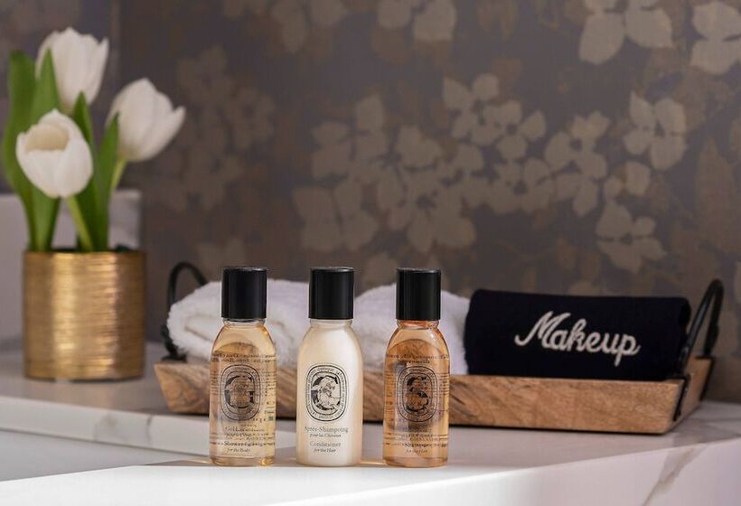 اتاق استاندارد با 2 تخت دوبل, The Lytle Park Hotel, Autograph Collection