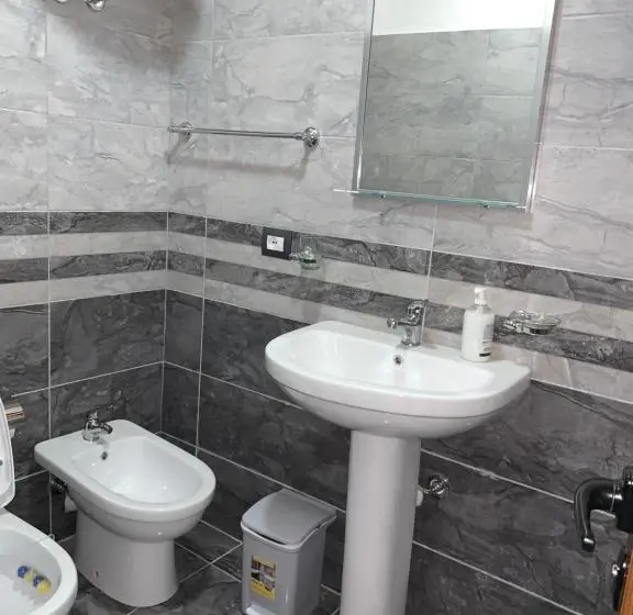 اتاق استاندارد چهار تخته, Guest House Genti