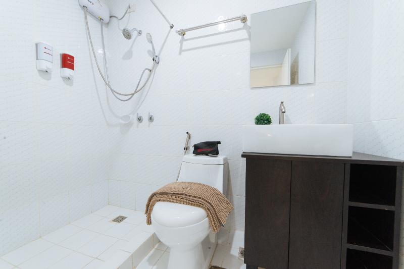 سوییت, Reddoorz Plus At Evangelista Street Makati