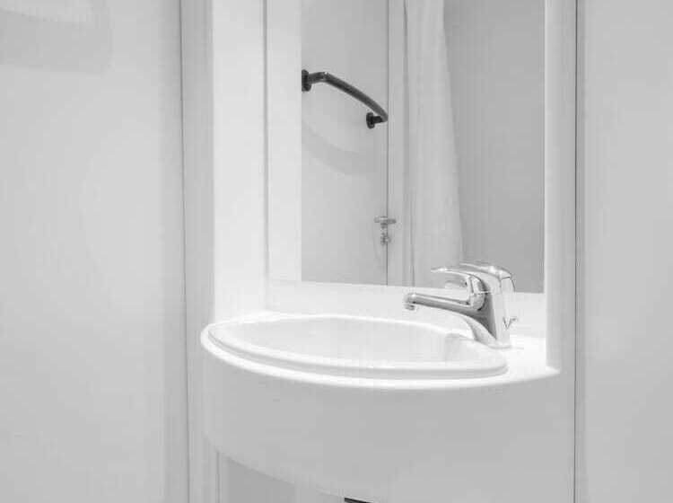 חדר בסיסי, Hamnhotellet