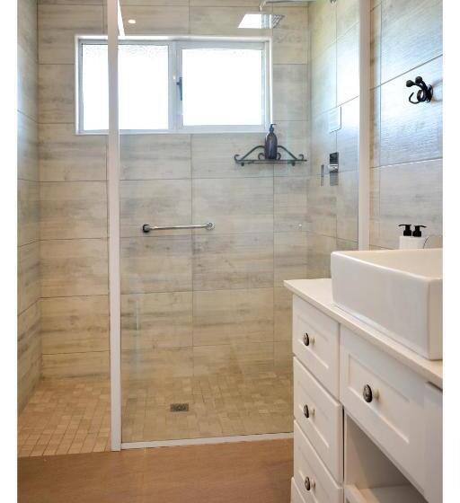 סוויטה, 66 On Monzali 4 Star Luxury Guesthouse