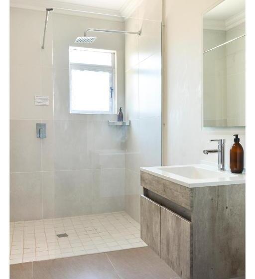 סוויטה, 66 On Monzali 4 Star Luxury Guesthouse