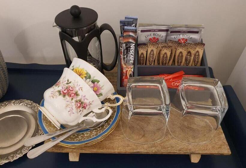 חדר דלוקס, 66 On Monzali 4 Star Luxury Guesthouse