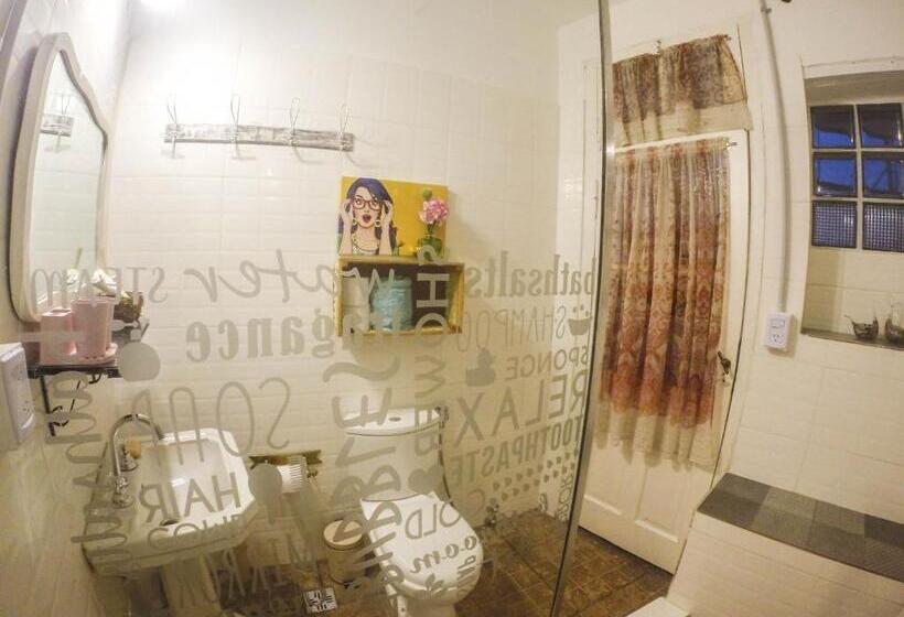 اتاق استاندارد, Andiamo Guest House