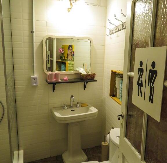 اتاق استاندارد, Andiamo Guest House