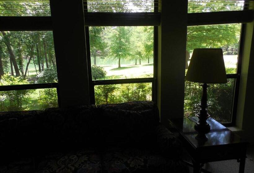 Люкс, Dogwood Springs Lodgings