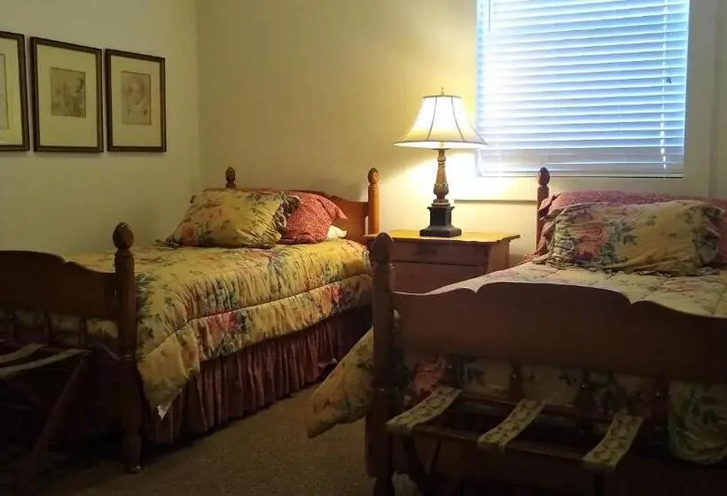 3ベッドルームアパートメント, Dogwood Springs Lodgings