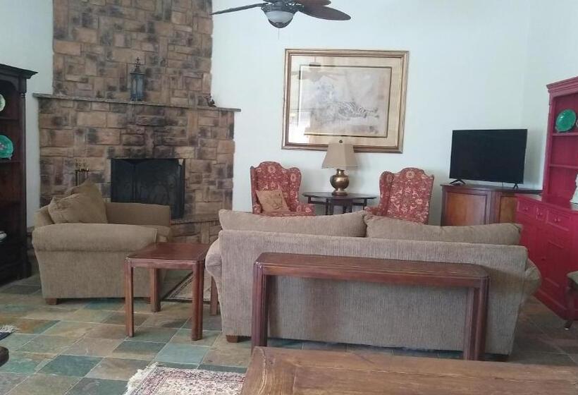 带3个卧室的公寓, Dogwood Springs Lodgings