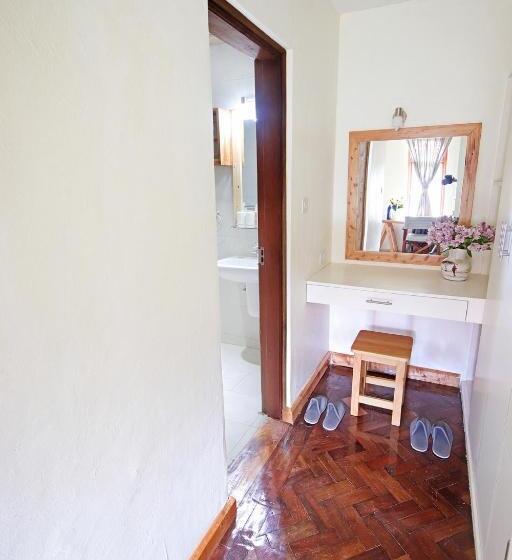 استودیوی سوپریور, Olesamara Collection