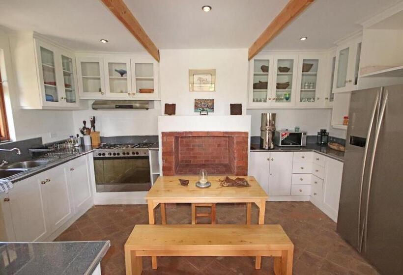 اتاق اکونومی, Olesamara Collection