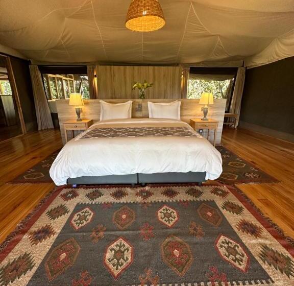 چادر با خدمات رفاهی استاندارد, Olesamara Collection