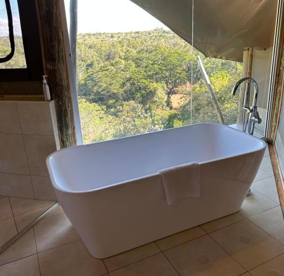 چادر با خدمات رفاهی استاندارد, Olesamara Collection