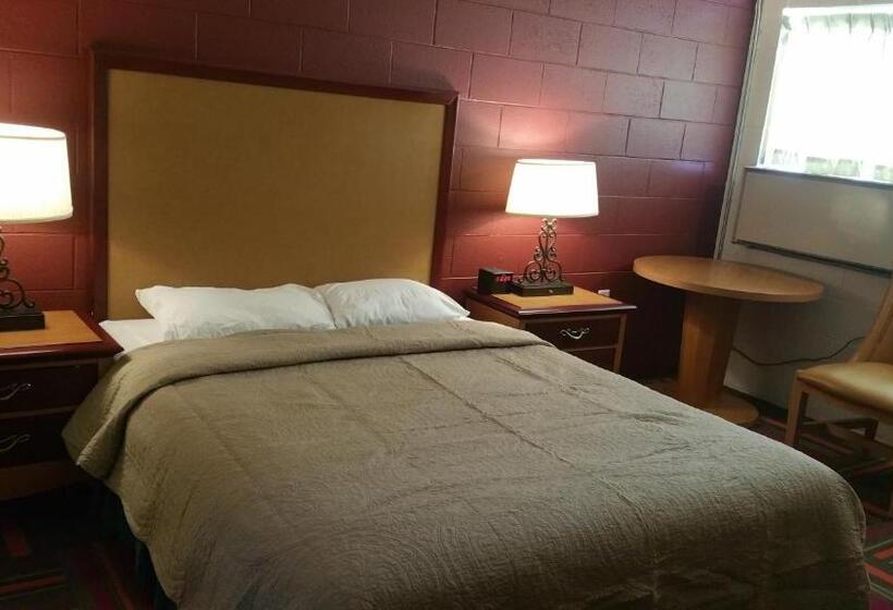 Номер Стандарт, Thunder Bird Motel