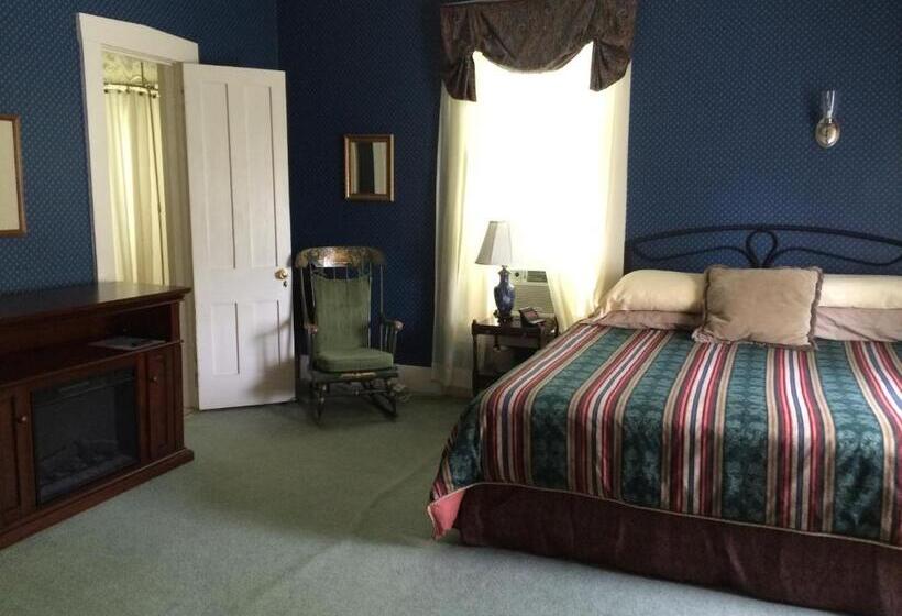 Deluxe Suite King Bed, Antique Mansion B & B