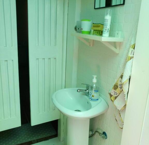 اتاق خانوادگی, Chambre Indépendante