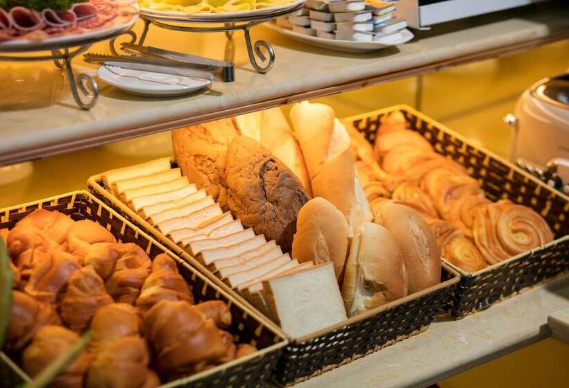 اتاق سوپریور, Madelise Grand