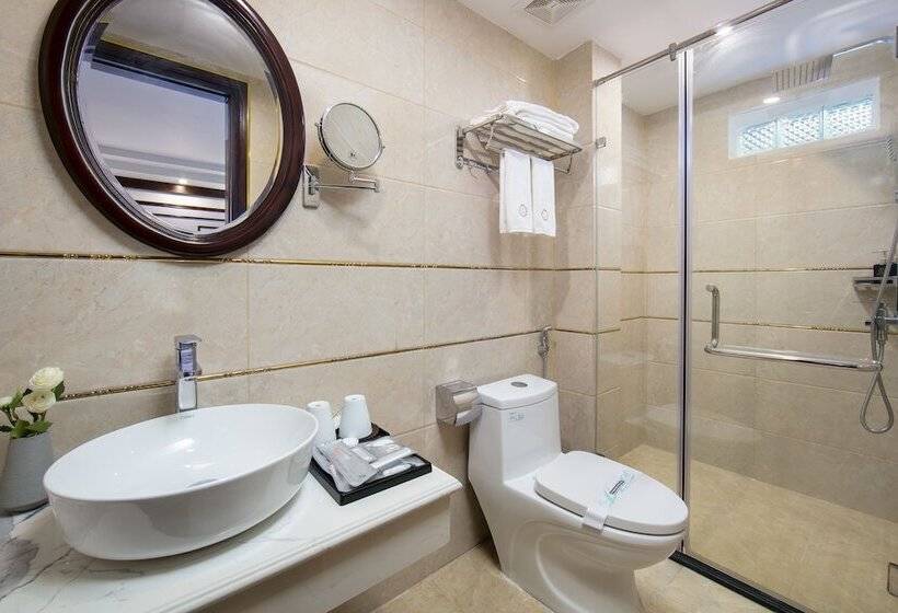 اتاق لوکس, Madelise Grand