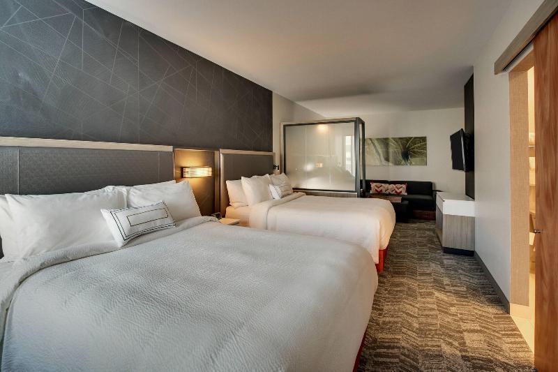 带皇后床的套间, Springhill Suites By Marriott Gulfport I10
