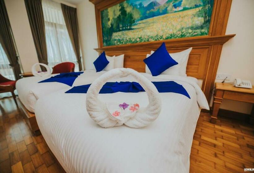 اتاق اجرایی, Chaung Thar Lodge