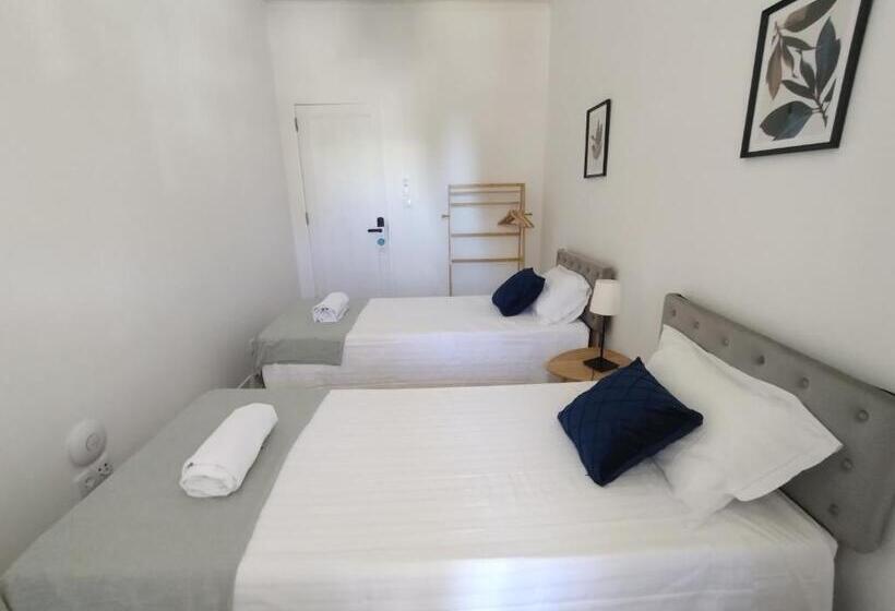 اتاق استاندارد با سرویس بهداشتی مشترک, The Boulevard Nook