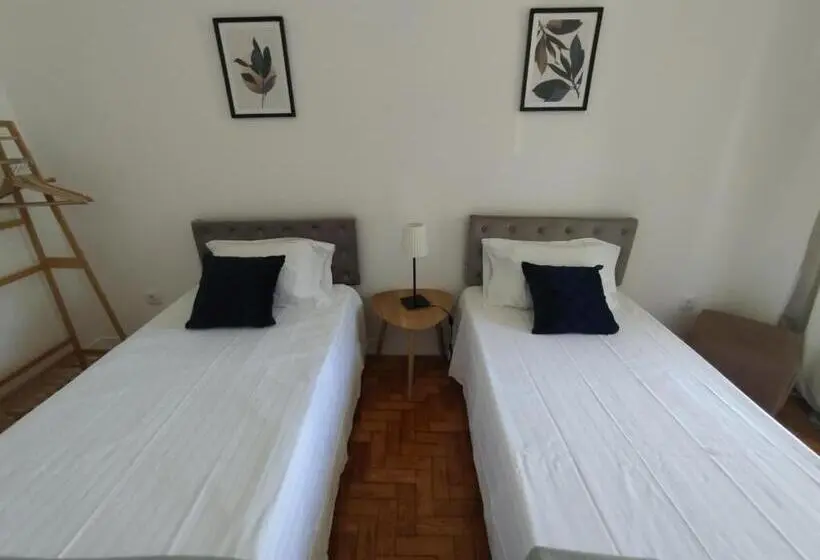 اتاق استاندارد با سرویس بهداشتی مشترک, The Boulevard Nook