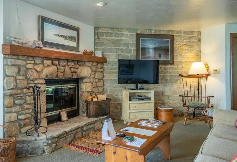 شقة غرفة واحدة, Harbor Guest House