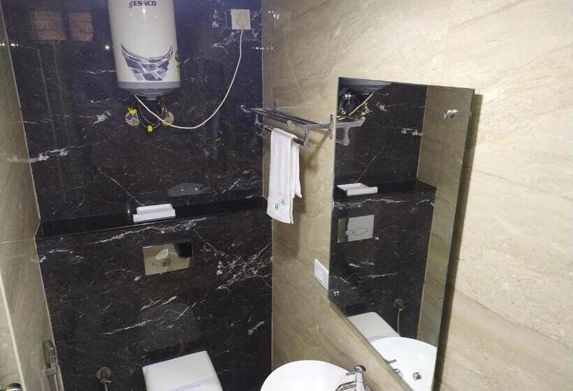 غرفة ديلوكس, White Boutique